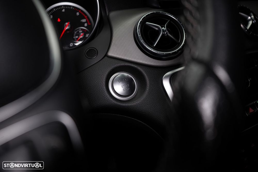 Mercedes-Benz CLA 180 d Urban - 40