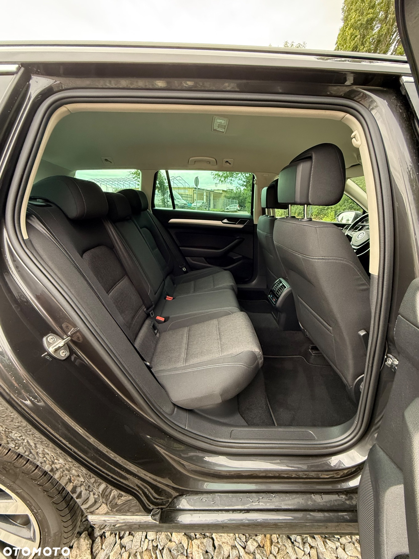 Volkswagen Passat Variant 1.6 TDI SCR DSG - 20