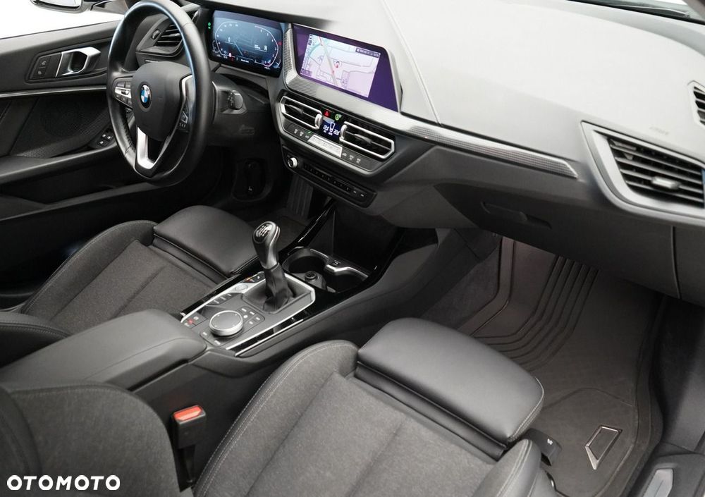 BMW Seria 1 - 21