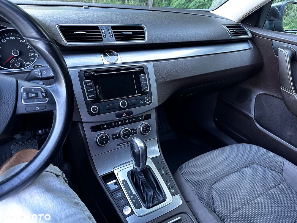 Volkswagen Passat 2.0 TDI Highline DSG - 10