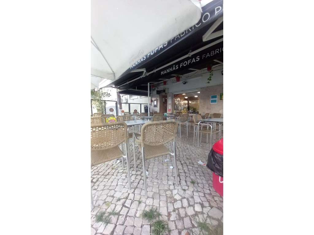 RESTAURANTE e PASTELARIA na Av. do Uruguai. GRANDE ESPLANADA. - Grande imagem: 2/16