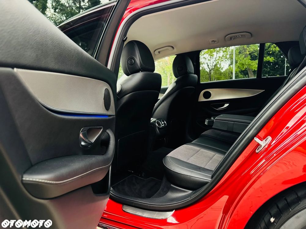 Mercedes-Benz Klasa E 220 d 9G-TRONIC Exclusive - 32