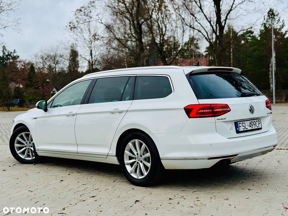 Volkswagen Passat Variant 2.0 TDI SCR 4Motion DSG Highline - 3