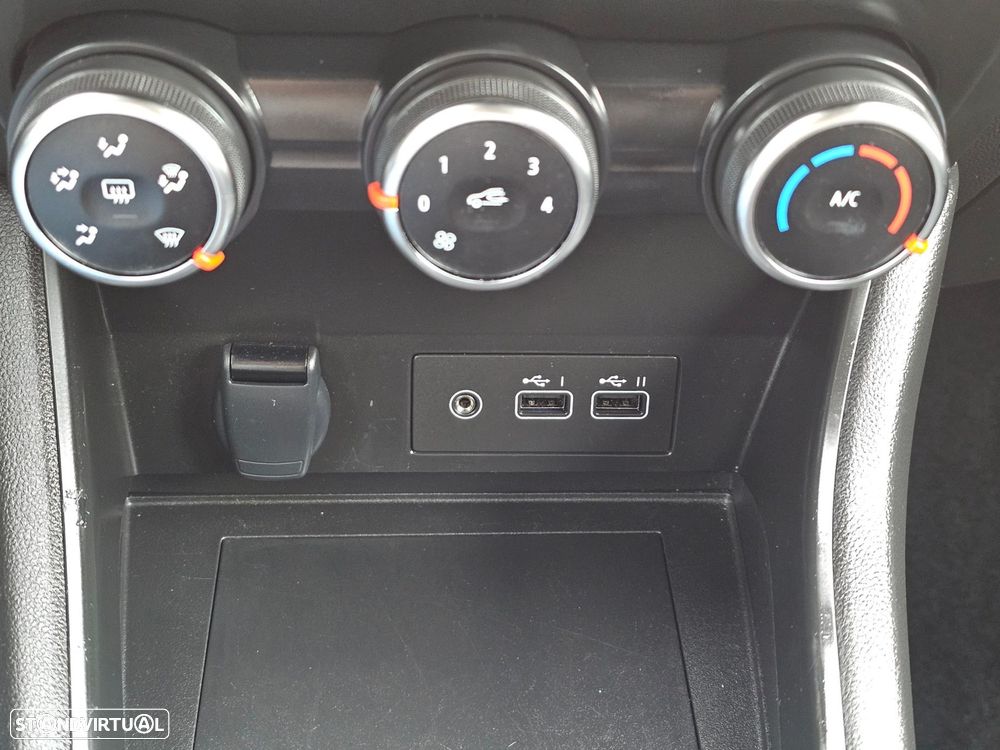 Renault Captur TCe 90 TECHNO - 18