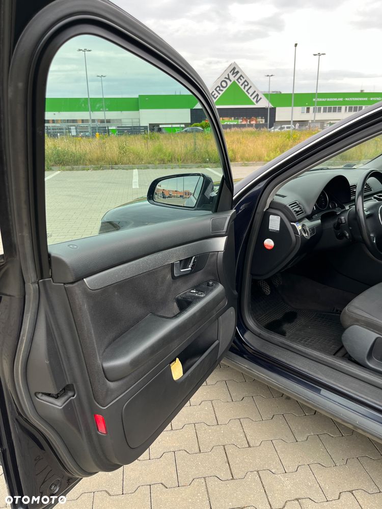 Audi A4 Limousine - 14