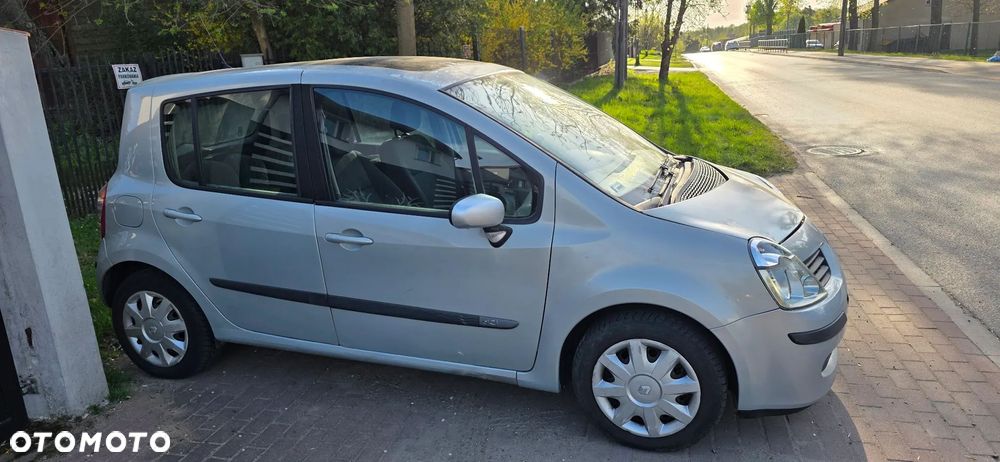 Renault Modus - 1