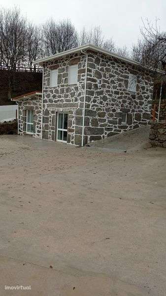 Arrenda -se  T1 450€ mês - Grande imagem: 2/8