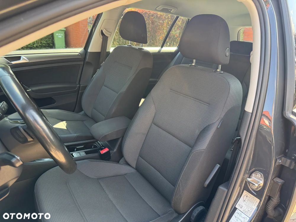 Volkswagen Golf - 14