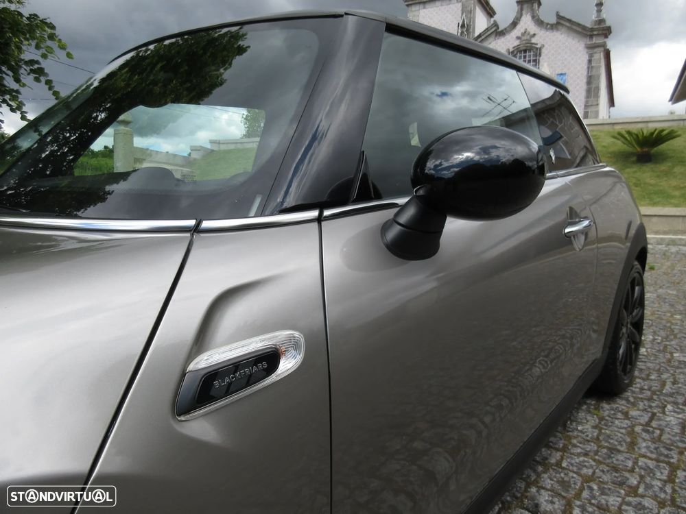 MINI 3 Portas Cooper D Aut. - 18