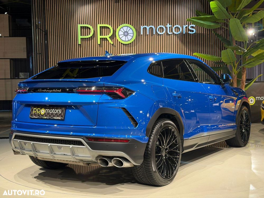 Lamborghini URUS - 11