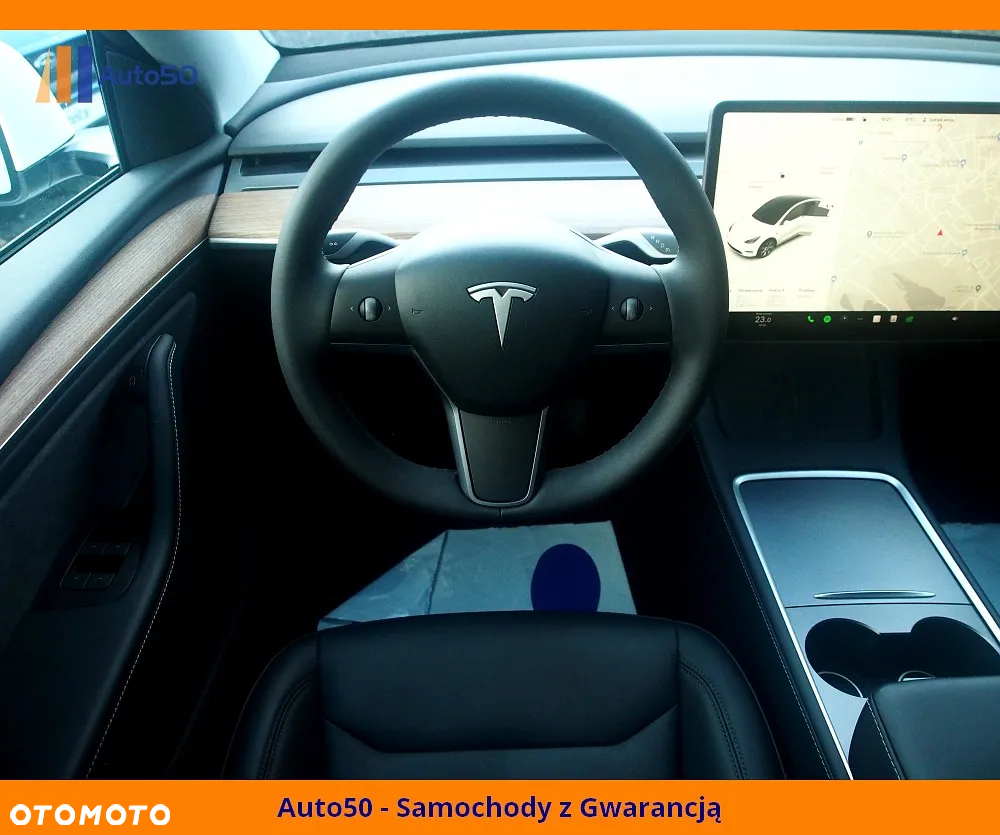 Tesla Y Long Range AWD - 23