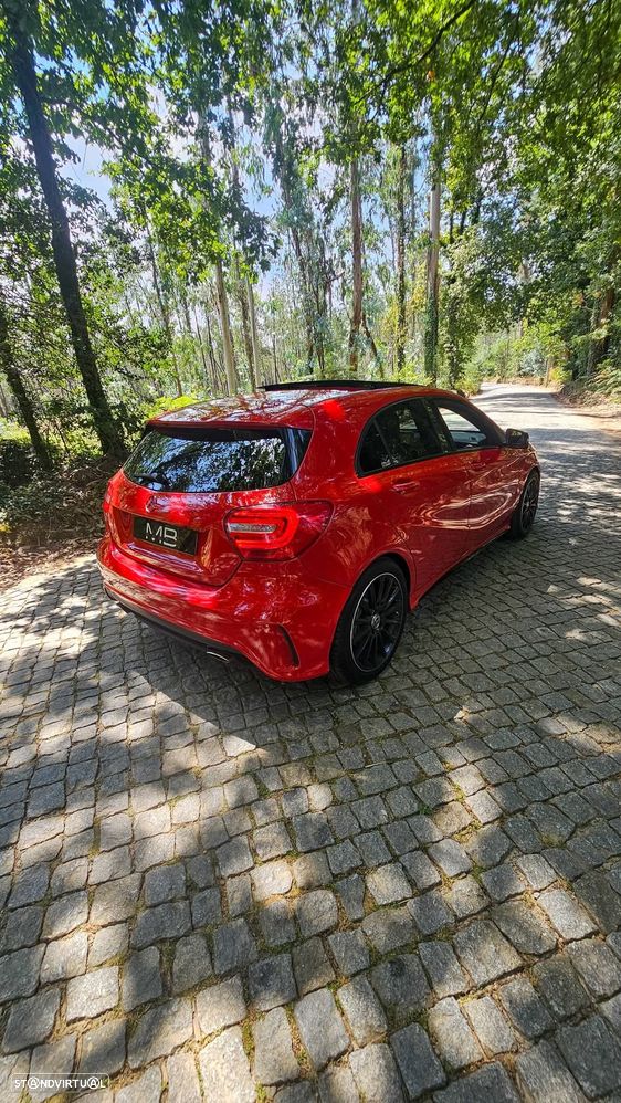 Mercedes-Benz A 200 CDI 4Matic 7G-DCT AMG Line - 33