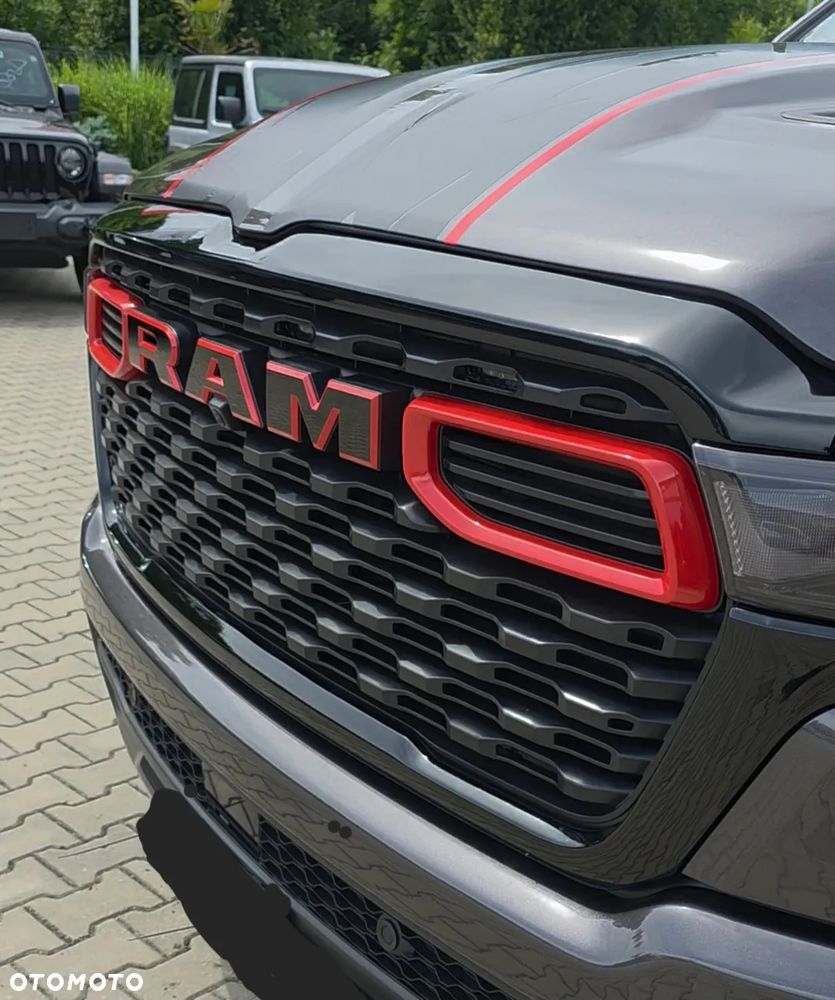 Dodge RAM - 10
