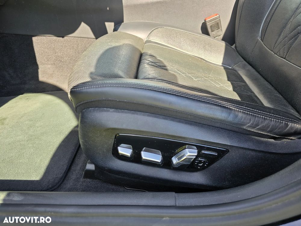 BMW Seria 5 520d Aut. Sport Line - 13