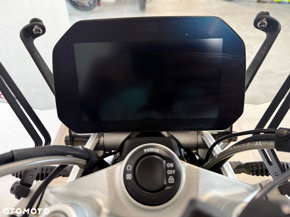 BMW R - 9