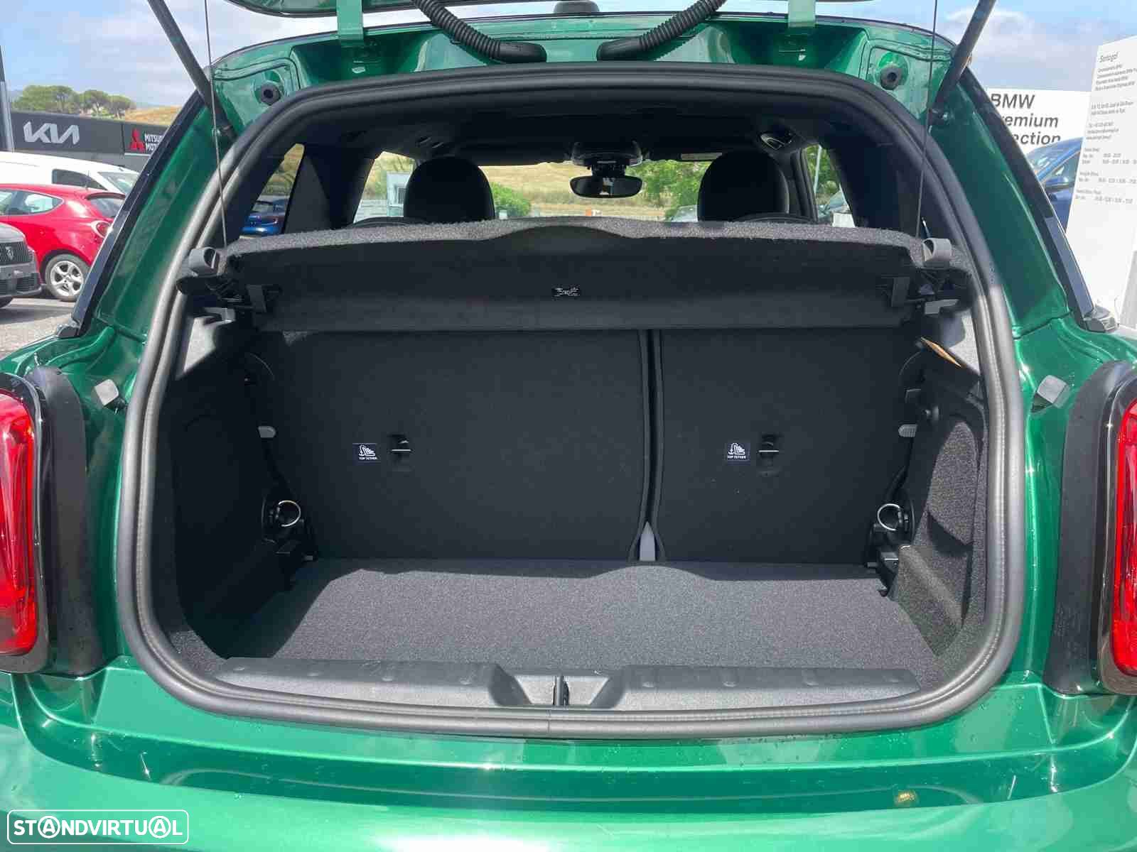 MINI 3 Portas Cooper Premium P. Essential Auto - 12