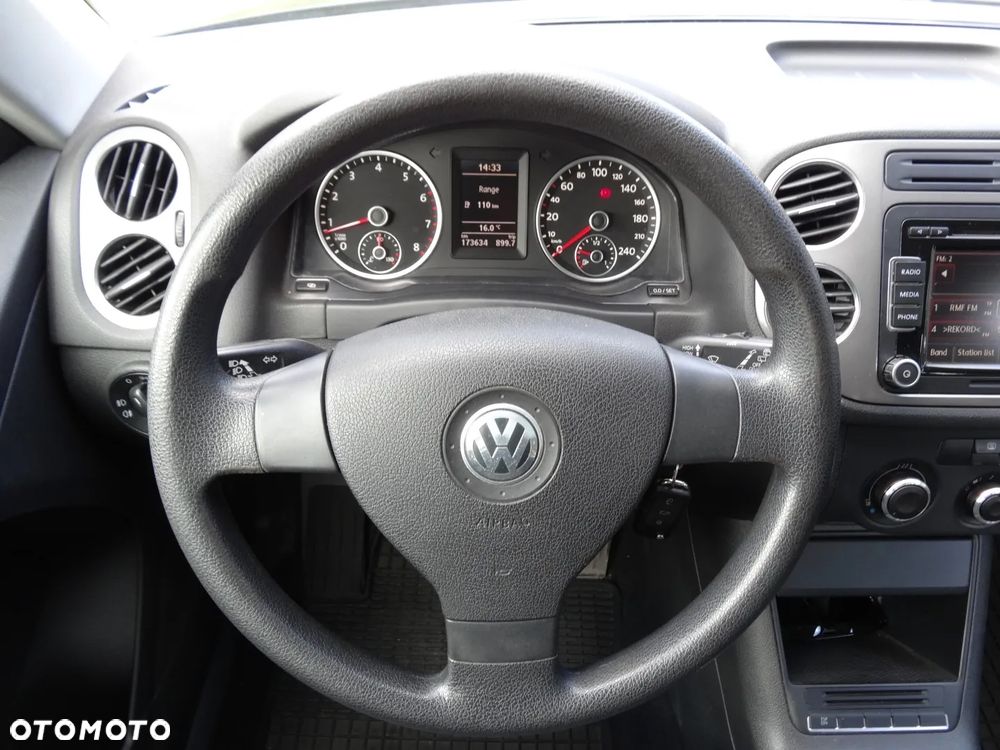 Volkswagen Tiguan - 26