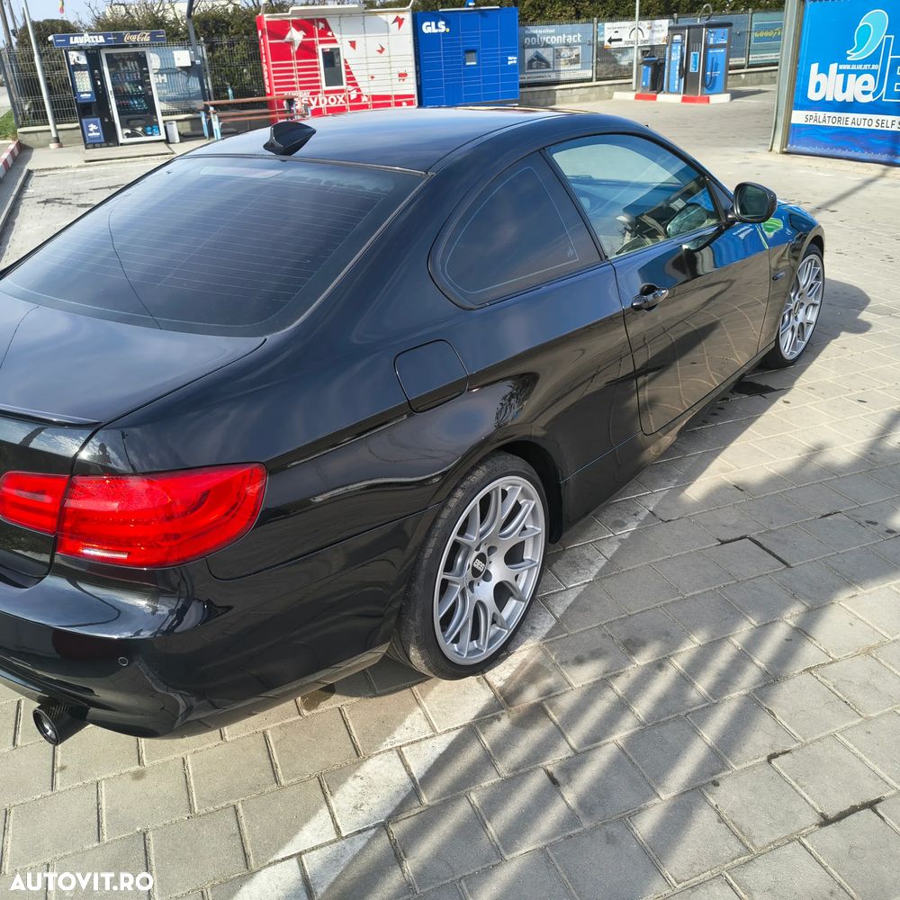 BMW Seria 3 335d Aut. Edition Exclusive - 12