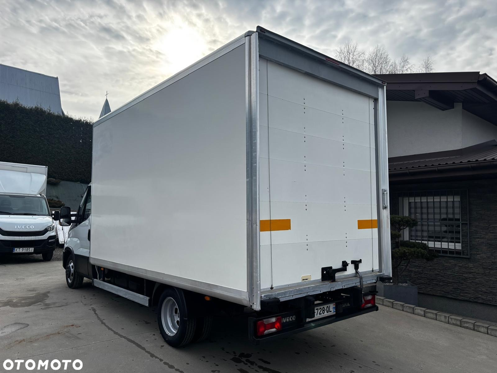 Iveco Daily 35C14 Kontener 8 Palet - 4