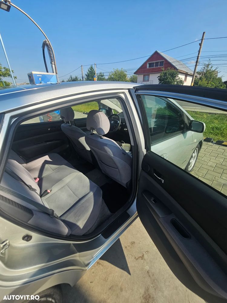Toyota Prius - 6