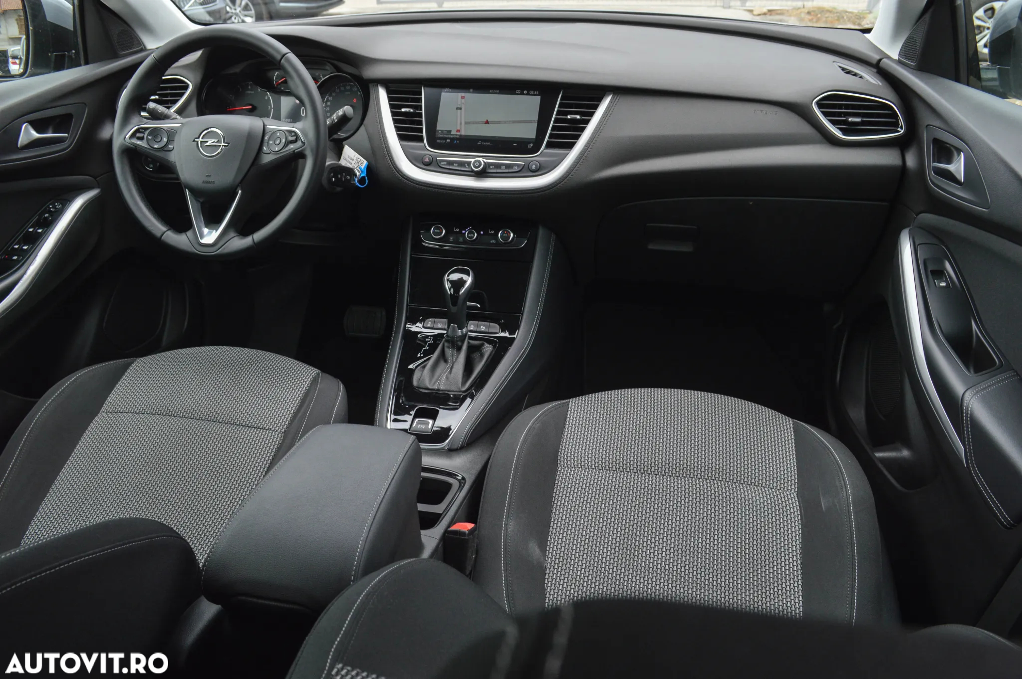Opel Grandland X 1.5 D Start/Stop Automatik Business Edition - 32