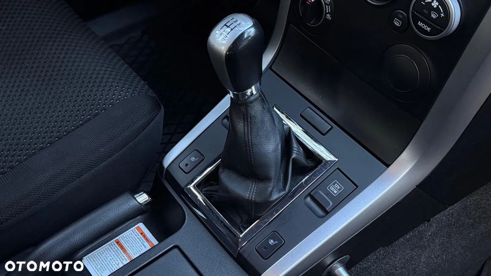 Suzuki Grand Vitara 2.0 - 13