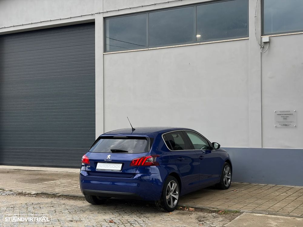 Peugeot 308 PureTech 130 GPF EAT8 Stop & Start Tech Edition - 19