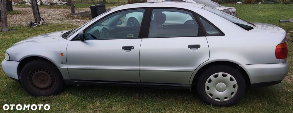 Audi A4 Limousine - 6