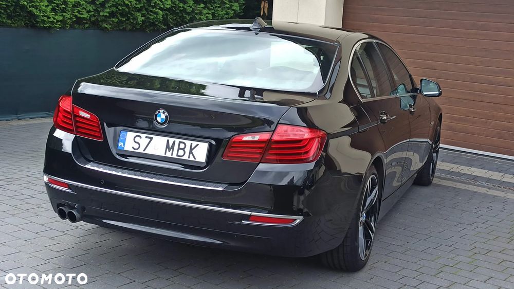 BMW Seria 5 525d xDrive Luxury Line - 4