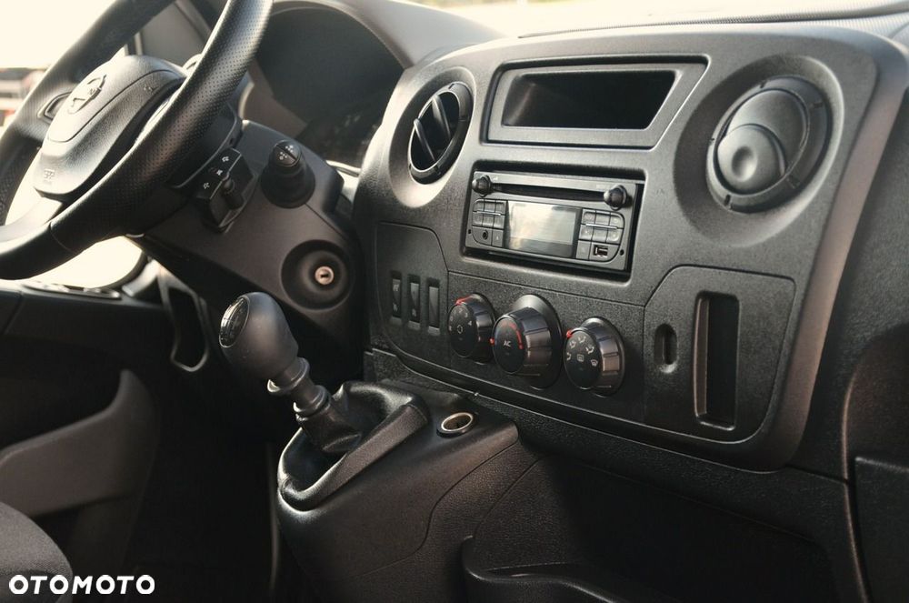 Nissan NV 400 - 16