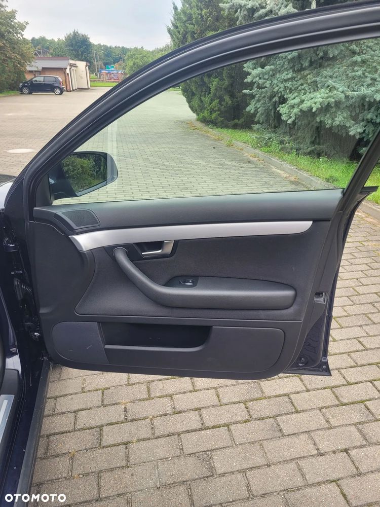 Audi A4 Avant - 11