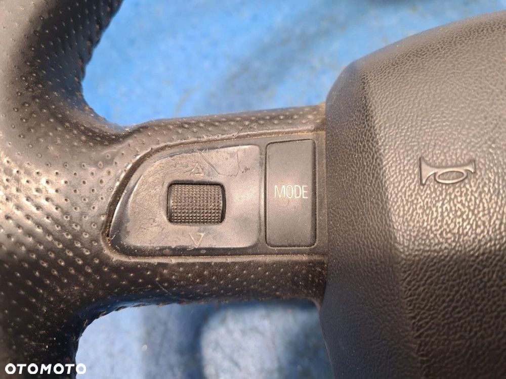 AUDI A4 B7 KIEROWNICA. - 3