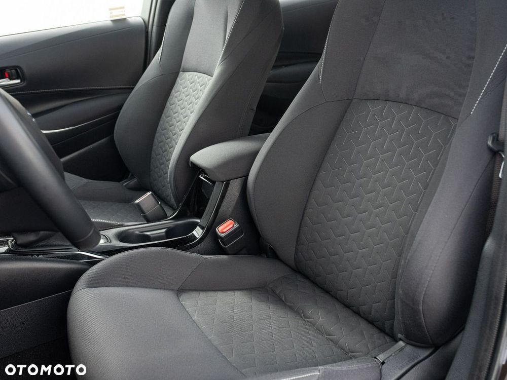 Toyota Corolla - 12