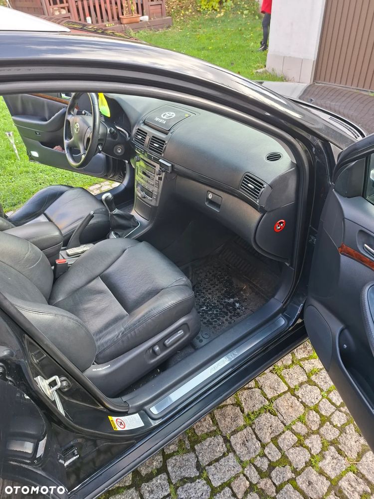Toyota Avensis 2.0 VVT-i Executive - 5