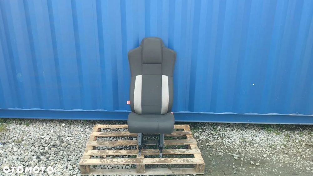 FOTEL PASAŻERA RENAULT TRUCK D T C K MIDLUM PREMIUM NO GF1/067 - 1