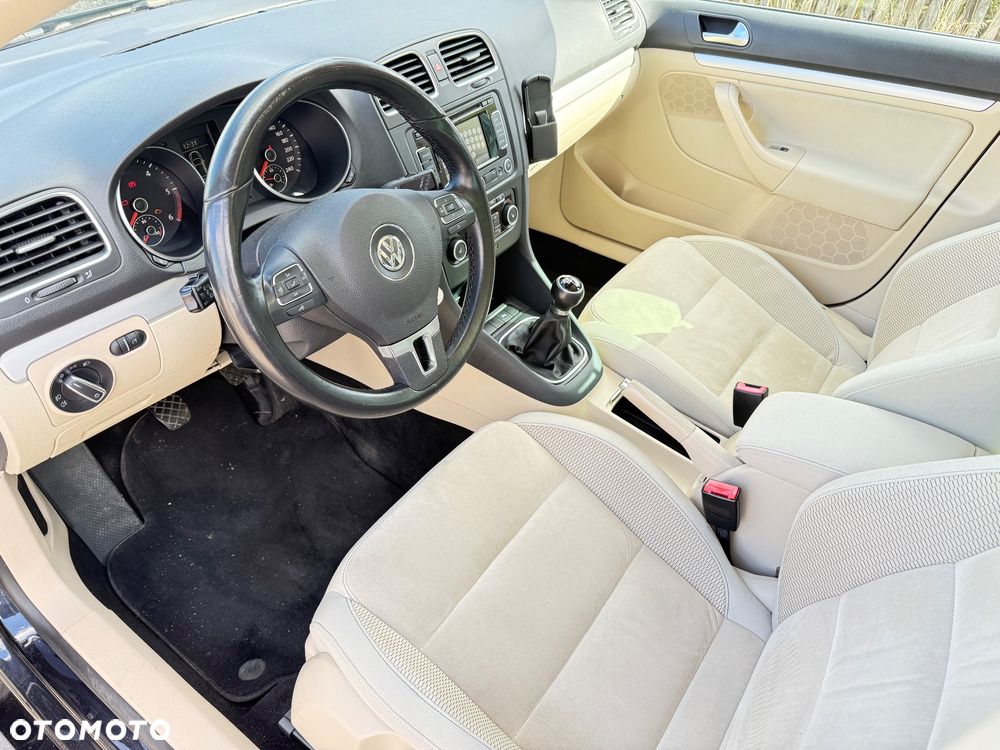Volkswagen Golf - 24