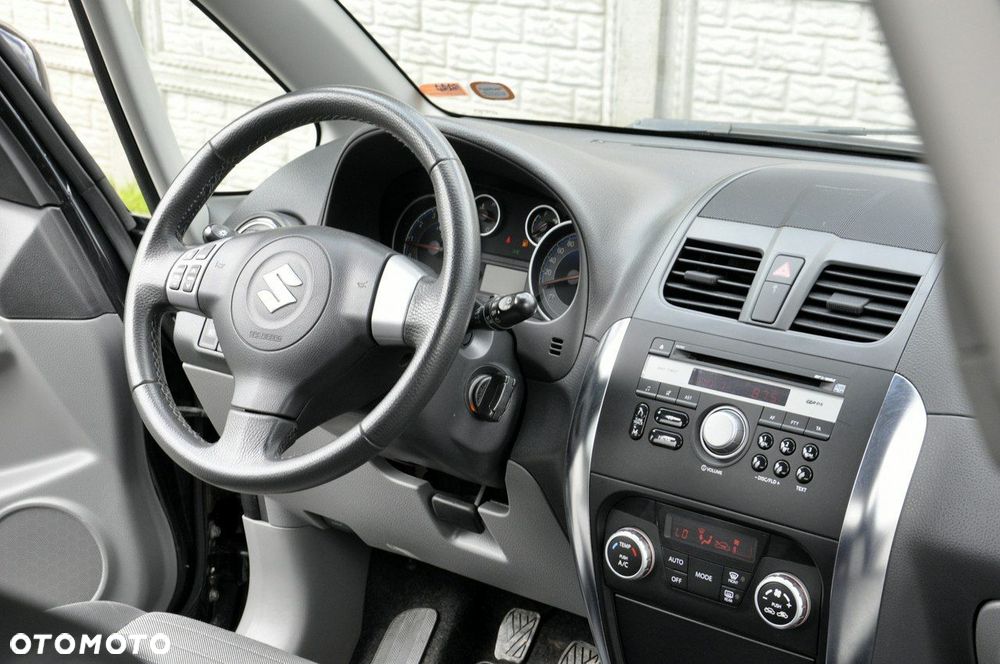 Suzuki SX4 1.6 Premium - 6
