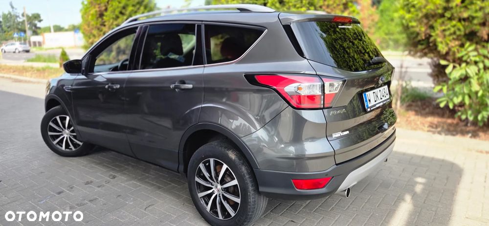 Ford Kuga 1.5 EcoBoost 2x4 Titanium - 10