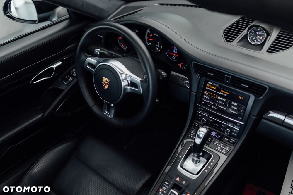 Porsche 911 Turbo S - 22