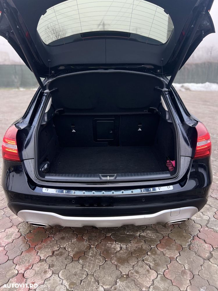 Mercedes-Benz GLA 220 d 4MATIC Aut. - 11
