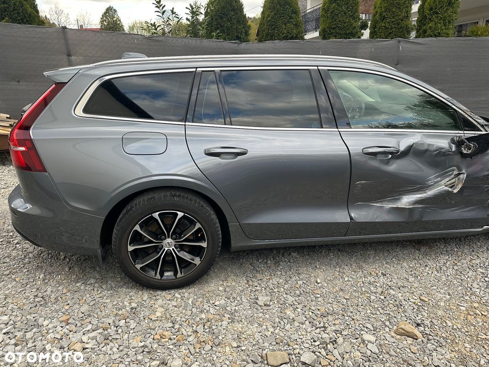 Volvo V60 B3 B Essential - 3