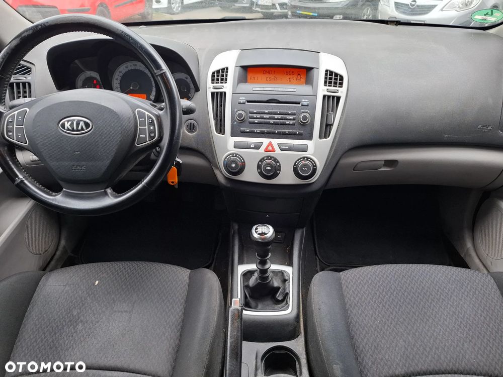 Kia Ceed Cee'd 1.4 Comfort - 29