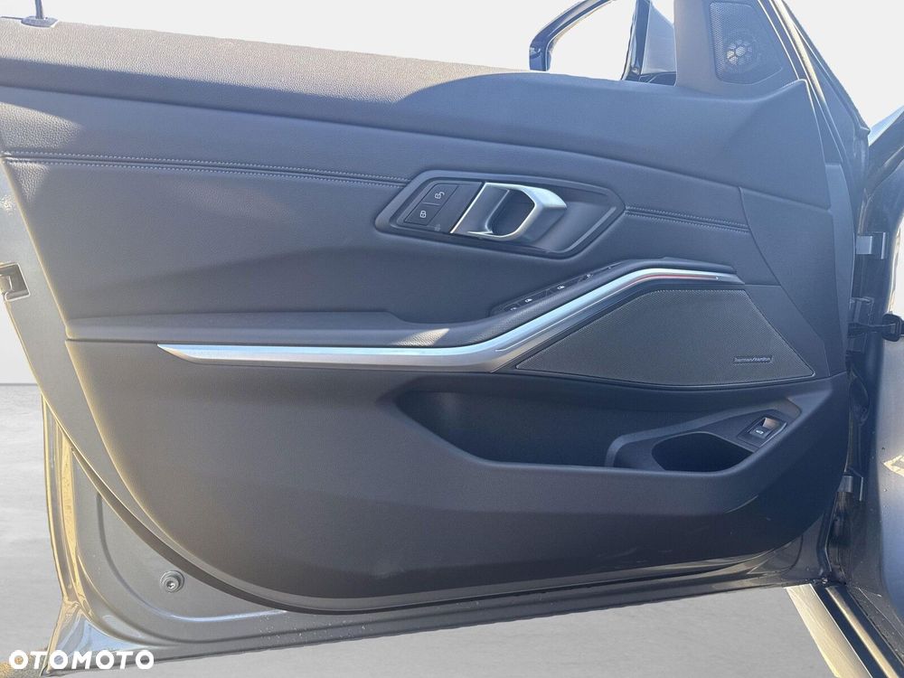 BMW Seria 3 - 12
