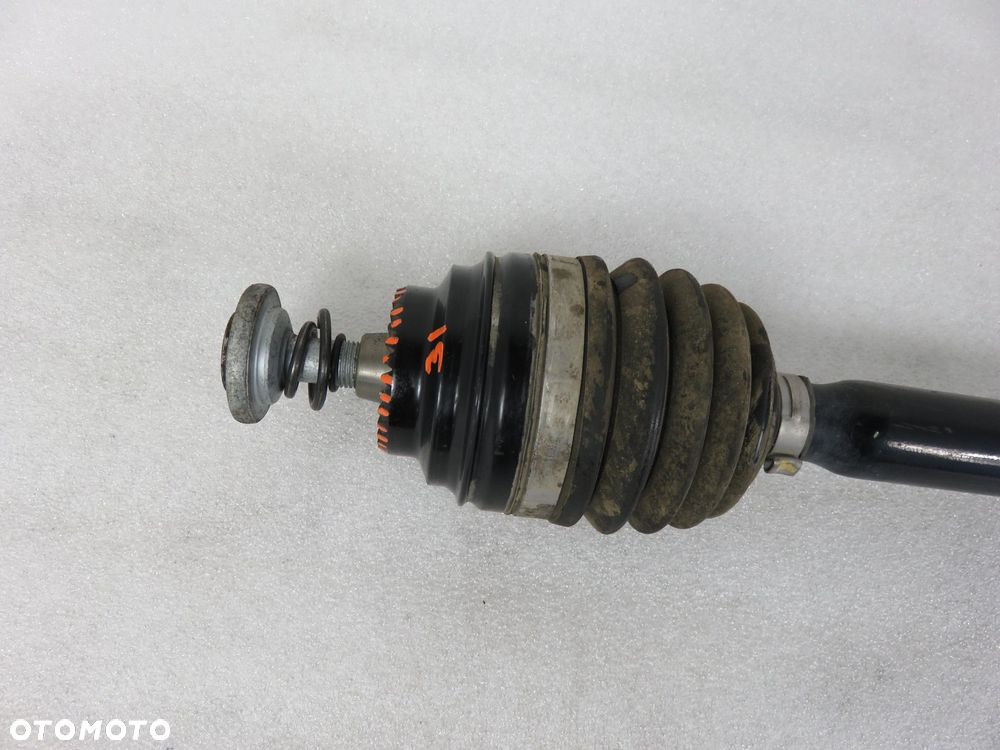 PÓŁOŚ PRAWA TYLNA BMW i3 7641212 - 2