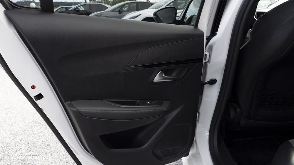 Peugeot e-208 50 kWh GT Pack - 35