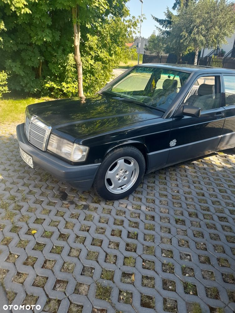 Mercedes-Benz W201 (190) - 8