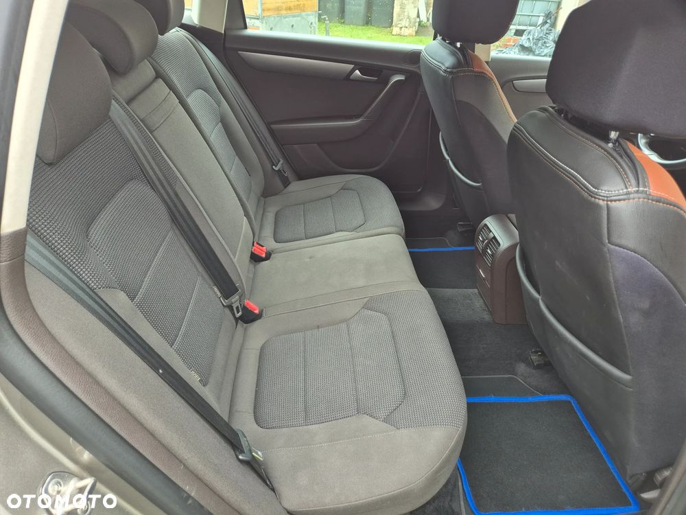 Volkswagen Passat 2.0 TDI Comfortline - 8