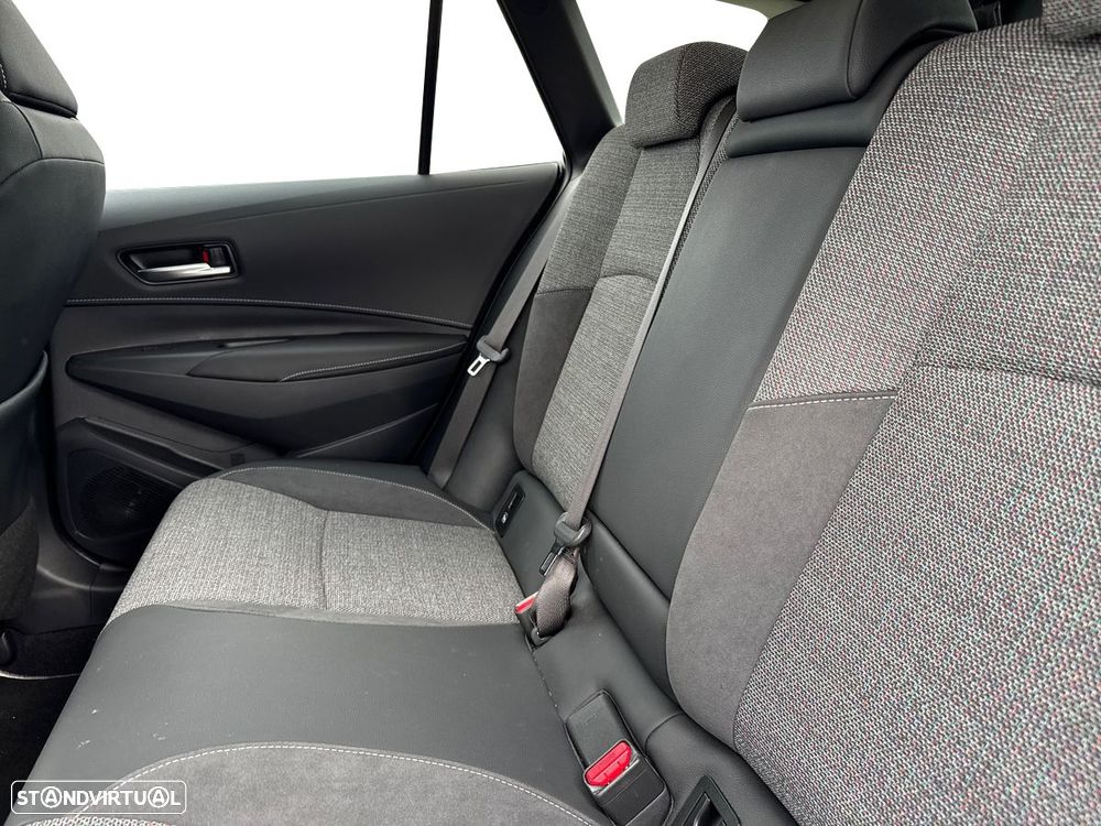Toyota Corolla Touring Sports - 11