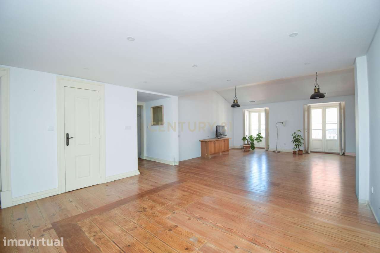 Apartamento T5 Duplex para Arrendamento em Alcântara (2.300€) - Grande imagem: 5/31