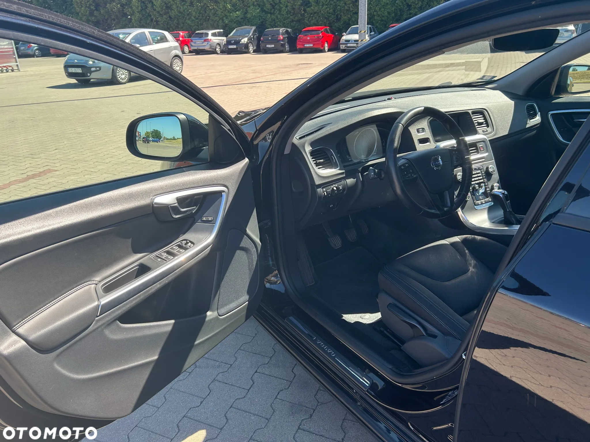 Volvo V60 D4 Drive-E Momentum - 13
